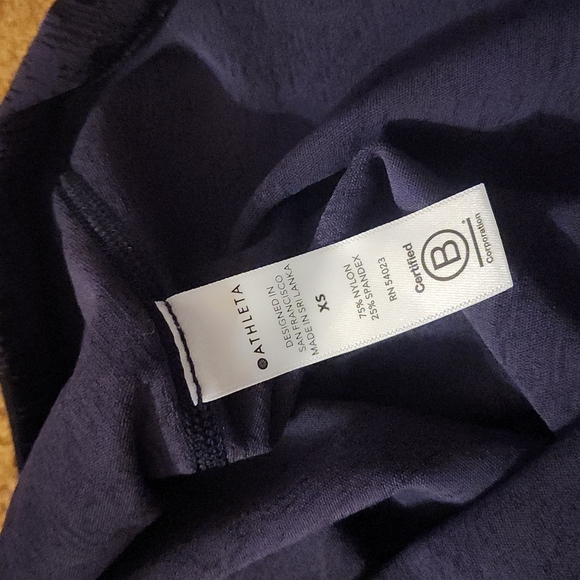 Athleta Scoop Tank Texture Frosted Floral Black/Blue Size Extra Small XS - Picture 8 of 8